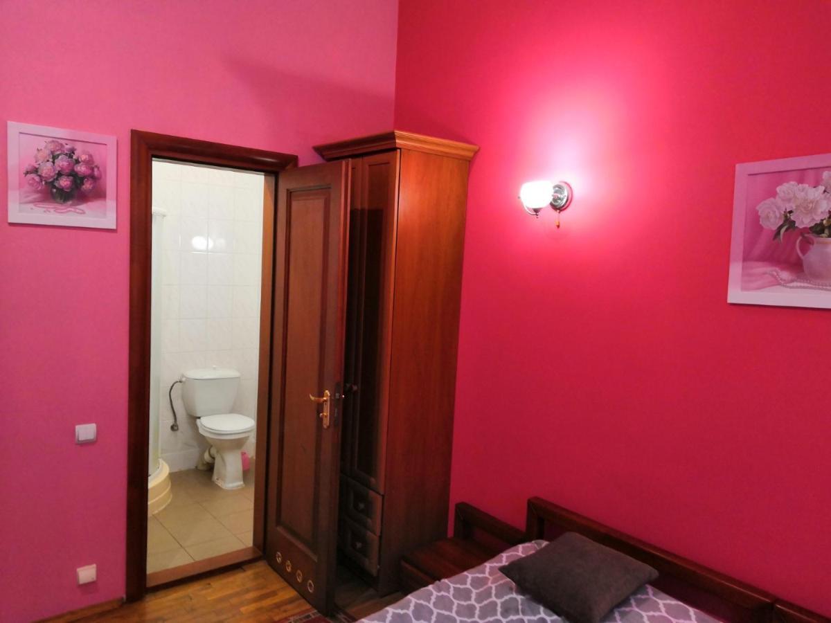 Apartament-Minihotel Elpida Lviv Bagian luar foto