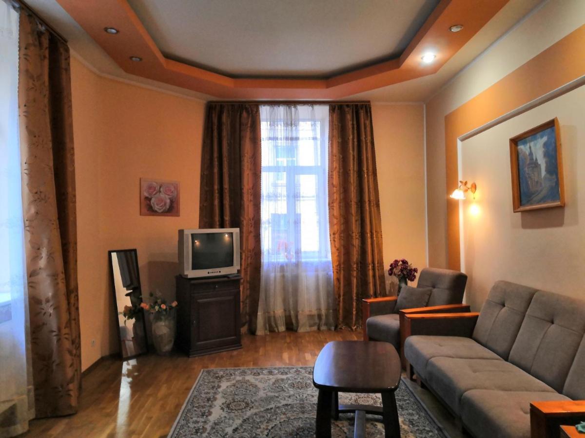 Apartament-Minihotel Elpida Lviv Bagian luar foto