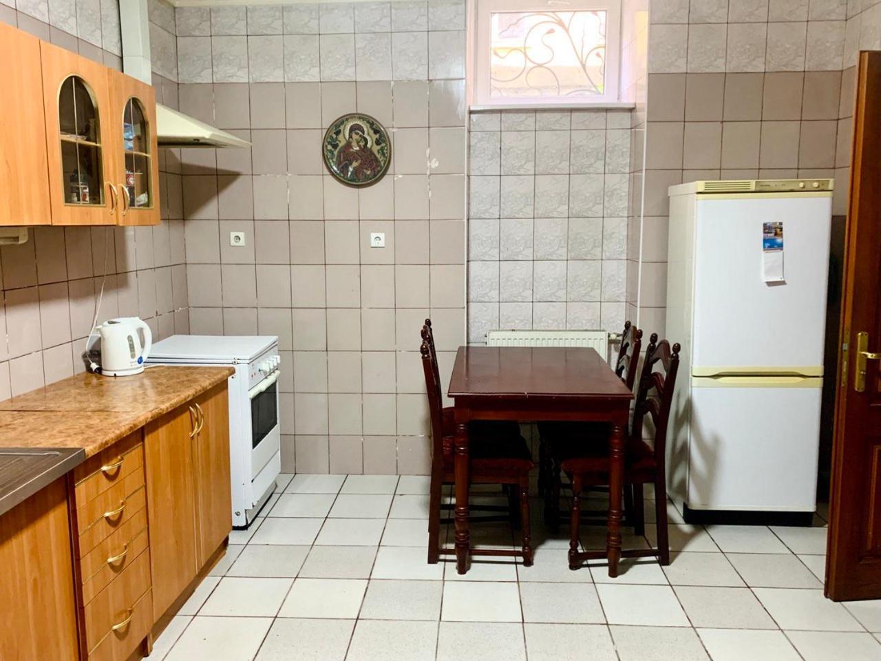 Apartament-Minihotel Elpida Lviv Bagian luar foto