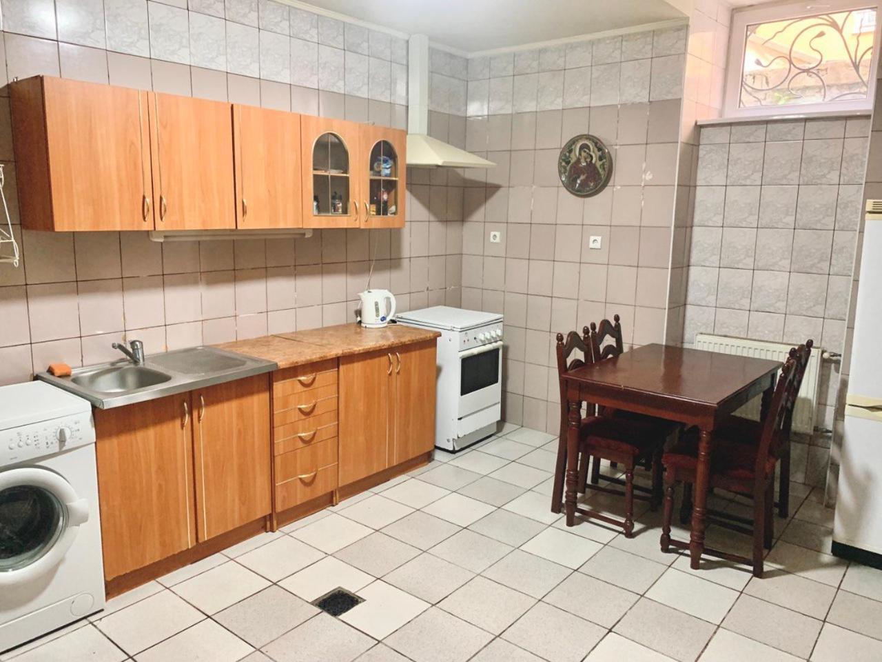 Apartament-Minihotel Elpida Lviv Bagian luar foto