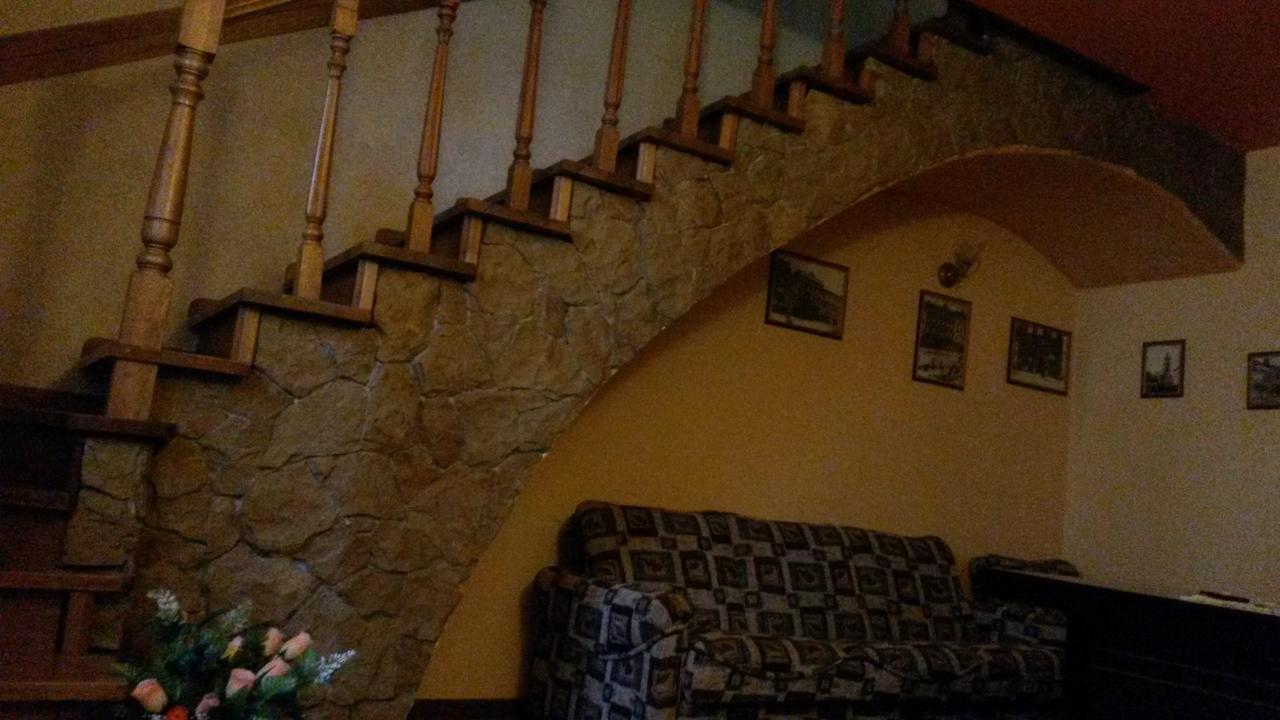 Apartament-Minihotel Elpida Lviv Bagian luar foto