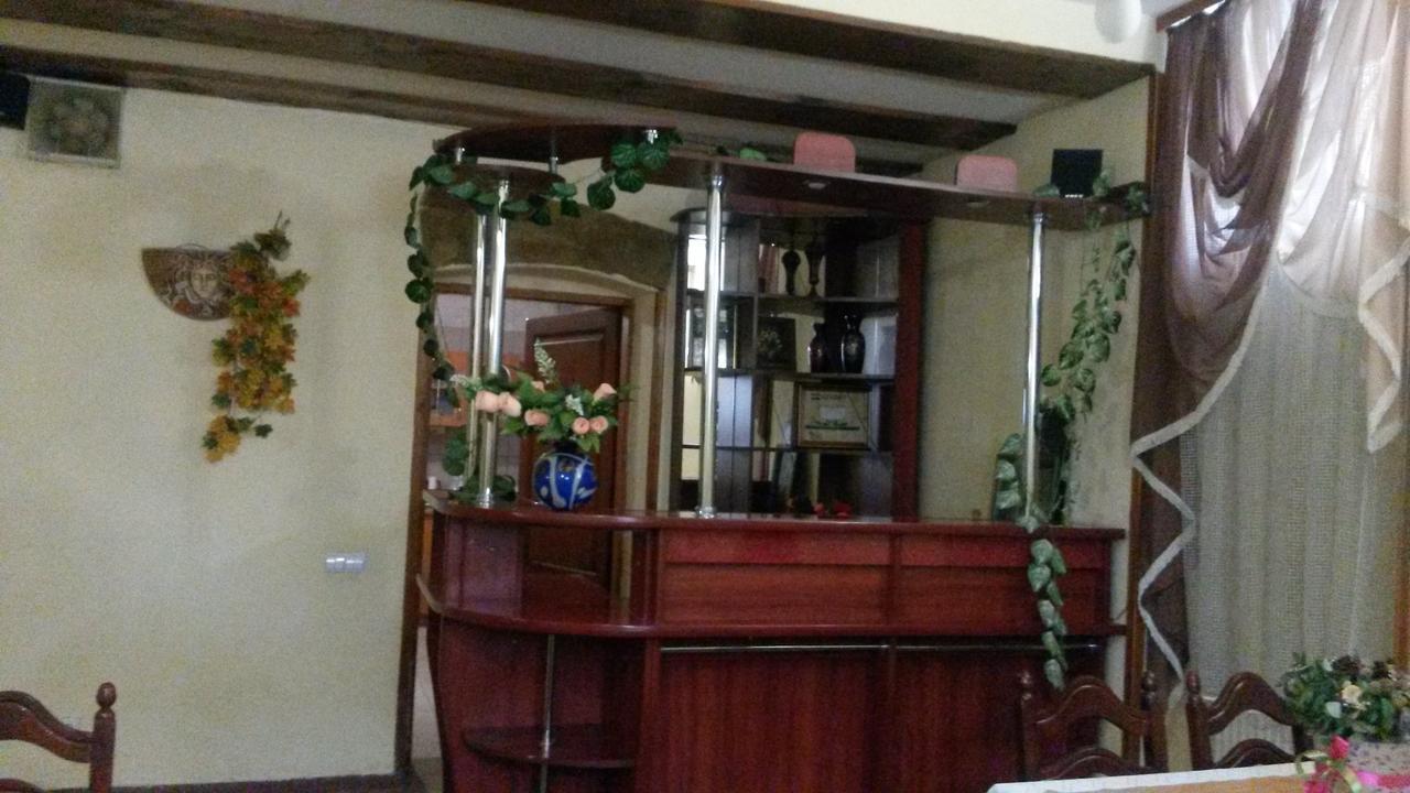 Apartament-Minihotel Elpida Lviv Bagian luar foto